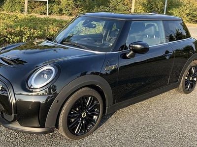 Schwarz Gebraucht 2022 Mini Cooper SE Kleinwagen | 22.999 €