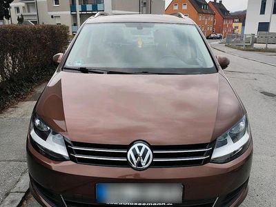 Gebraucht VW Sharan 150 PS (110 kW) 2016 Braun Van / Kleinbus