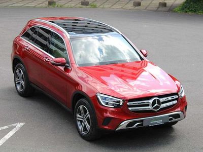 Gebraucht Mercedes GLC300 258 PS (189 kW) 2021 Hyazinthrot metallic SUV