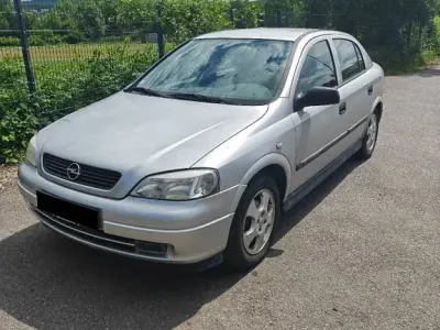 Brugt Opel Astra Edition 75 HK (55 kW) 1999 Sølv Sedan