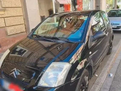 Usata Citroën C2 Comfort 73 CV (53 kW) 2005 Nero Utilitaria
