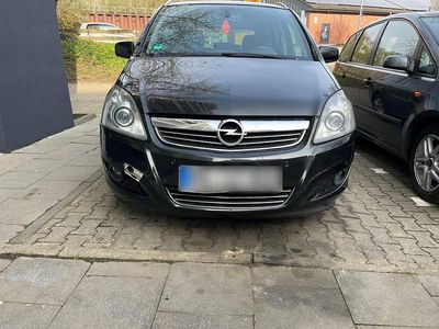 Gebraucht Opel Zafira 125 PS (91 kW) 2011 Schwarz Van / Kleinbus