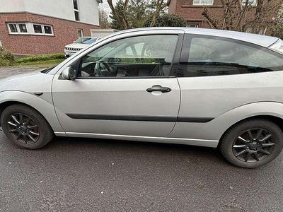 Gebraucht Ford Focus 75 PS (55 kW) 2002 Schwarz Limousine