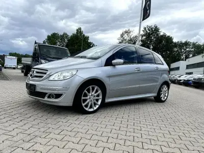 Gebraucht Mercedes B200 140 PS (102 kW) 2007 Polarsilber metallic Van / Kleinbus