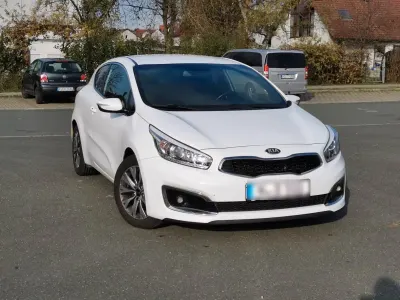 Gebraucht Kia ProCeed 116 PS (85 kW) 2015 Weiß Kleinwagen