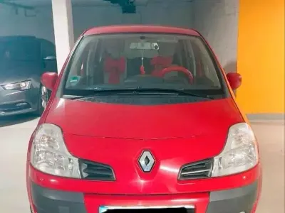 Begagnad Renault Modus 112 HK (82 kW) 2009 Röd Minibuss