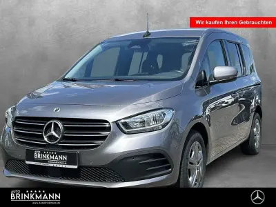 Gebraucht Mercedes T180 Style 116 PS (85 kW) 2024 Grau Van / Kleinbus