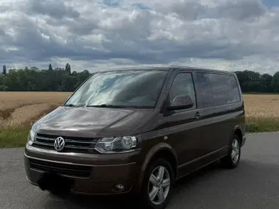 Gebraucht VW Multivan 140 PS (102 kW) 2009 Braun Van / Kleinbus