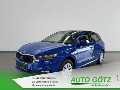 Nouă Skoda Fabia Essence 95 CP (69 kW) 2026 Albastru Hatchback