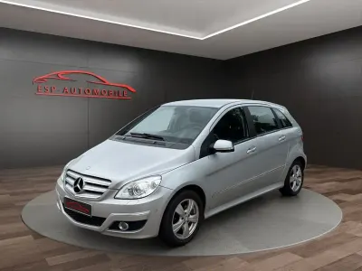 Gebraucht Mercedes B200 140 PS (102 kW) 2010 Silber Van / Kleinbus