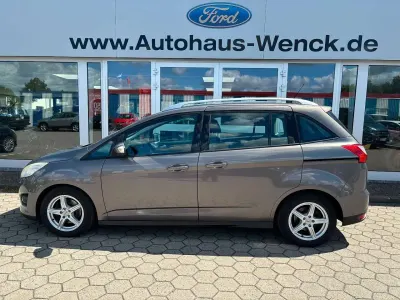 Gebraucht Ford Grand C-Max 125 PS (91 kW) 2012 Braun Van / Kleinbus