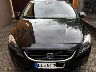 Gebraucht Volvo V40 Momentum 114 PS (83 kW) 2015 Limousine