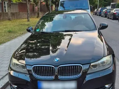 Gebraucht BMW 330 245 PS (180 kW) 2010 Schwarz Limousine