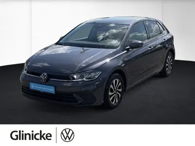 Gebraucht VW Polo Active 95 PS (69 kW) 2022 Rauchgrau metallic Kleinwagen