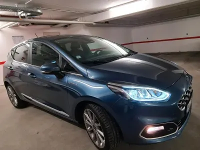 Używany Ford Fiesta Vignale 85 KM (62 kW) 2020 Niebieski Hatchback