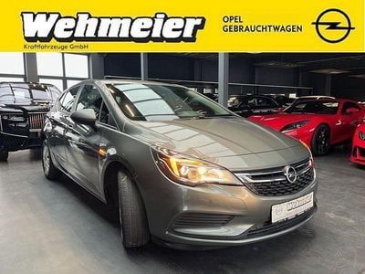 Gebraucht Opel Astra Edition 125 PS (91 kW) 2018 Beigegrau Limousine
