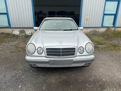 Używany Mercedes E280