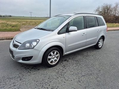Usata Opel Zafira Family 140 CV (102 kW) 2013 Grigio Monovolume