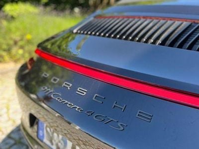 Porsche 911 Carrera 4 GTS