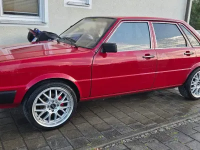 Käytetty Audi 80 Design 90 HP (66 kW) 1983 Punainen Sedan