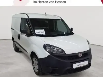 Gebraucht Fiat Doblò Basis 101 PS (74 kW) 2022 Weiß Van / Kleinbus