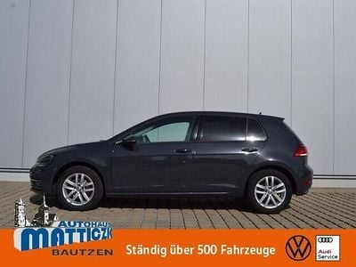 Gebraucht VW Golf VII Comfortline 150 PS (110 kW) 2019 Grau (uranograu) Limousine