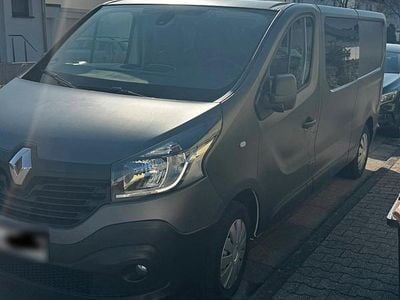 Gebraucht Renault Traffic 145 PS (106 kW) 2019 Grau Kombi