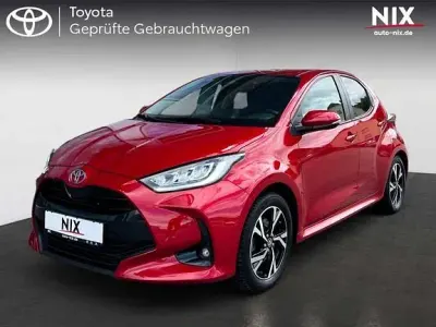 Gebraucht Toyota Yaris Comfort 116 PS (85 kW) 2024 Emotional red metallic Kleinwagen