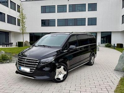Usata Mercedes V300 Exclusive 237 CV (174 kW) 2025 Nero Monovolume