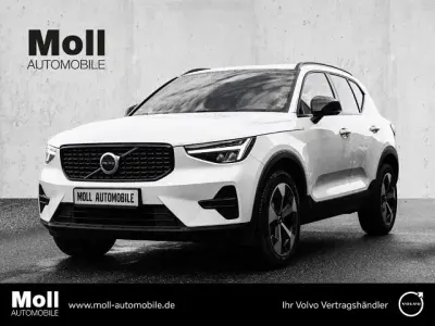 Gebraucht Volvo XC40 Plus 163 PS (119 kW) 2023 Crystal white / metallic SUV