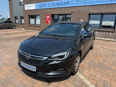 Gebraucht Opel Astra Dynamic 125 PS (91 kW) 2015 Schwarz Limousine