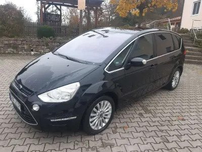 Käytetty Ford S-MAX Titanium 160 HP (117 kW) 2012 Musta Tila-auto
