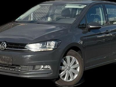 Gebraucht VW Touran Trendline 116 PS (85 kW) 2017 Grau Van / Kleinbus