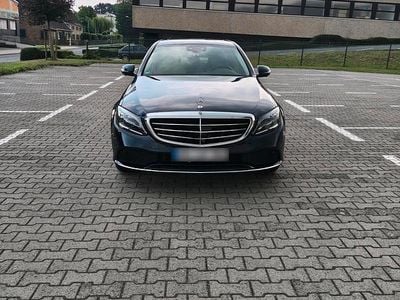 Gebraucht Mercedes C300 258 PS (189 kW) 2018 Blau Limousine