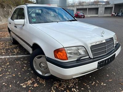 Gebraucht Mercedes C220 150 PS (110 kW) 1993 Weiß Limousine