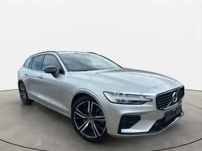 Gebraucht Volvo V60 R-Design 349 PS (256 kW) 2022 Silber Kombi