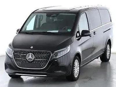 Second-hand Mercedes V300 237 CP (174 kW) 2025 Negru Monovolum