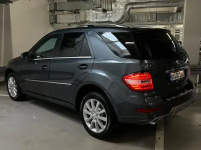 Gebraucht Mercedes ML350 AMG line 231 PS (169 kW) 2011 Grau SUV