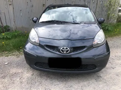 Używany Toyota Aygo 68 KM (50 kW) 2006 Szary Hatchback