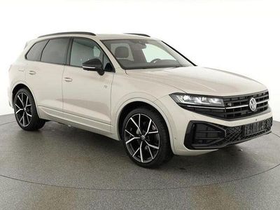 Gebraucht VW Touareg R-line 286 PS (210 kW) 2024 Sechura beige metall (metallic) SUV