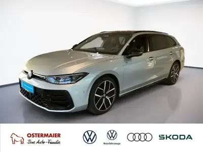 Gebraucht VW Passat R-line 193 PS (141 kW) 2024 Oyster silver Kombi
