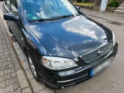 Gebraucht Opel Astra 84 PS (61 kW) 2001 Schwarz Limousine