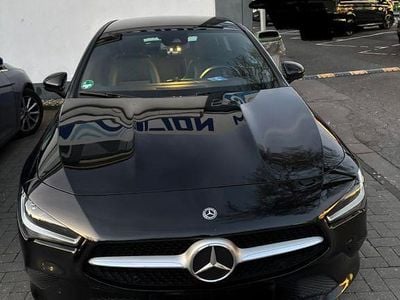 Gebraucht Mercedes CLA200 Shooting Brake 150 PS (110 kW) 2020 Schwarz Kombi