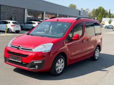 Gebraucht Citroën Berlingo Shine 110 PS (80 kW) 2017 Rot Van / Kleinbus