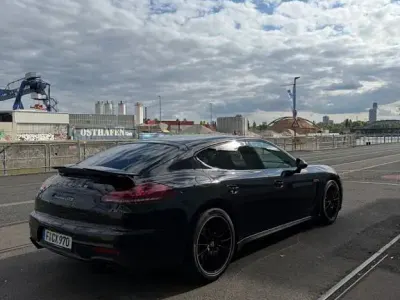 Gebraucht Porsche Panamera GTS 441 PS (324 kW) 2015 Schwarz Kleinwagen