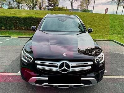 Gebraucht Mercedes GLC220 194 PS (142 kW) 2022 Schwarz SUV