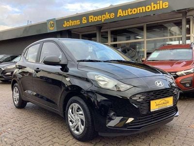 Neu Hyundai i10 Comfort 63 PS (46 kW) 2025 Schwarz Kleinwagen