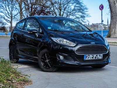 Gebraucht Ford Fiesta Titanium 82 PS (60 kW) 2013 Schwarz Kleinwagen