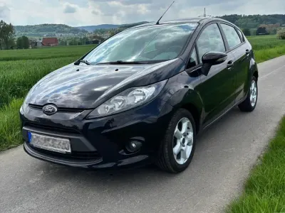 Gebraucht Ford Fiesta Trend 82 PS (60 kW) 2011 Schwarz Kleinwagen