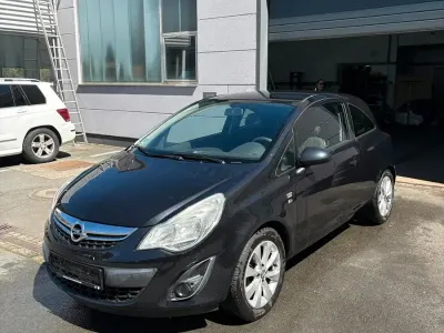 Używany Opel Corsa 87 KM (63 kW) 2012 Czarny Hatchback